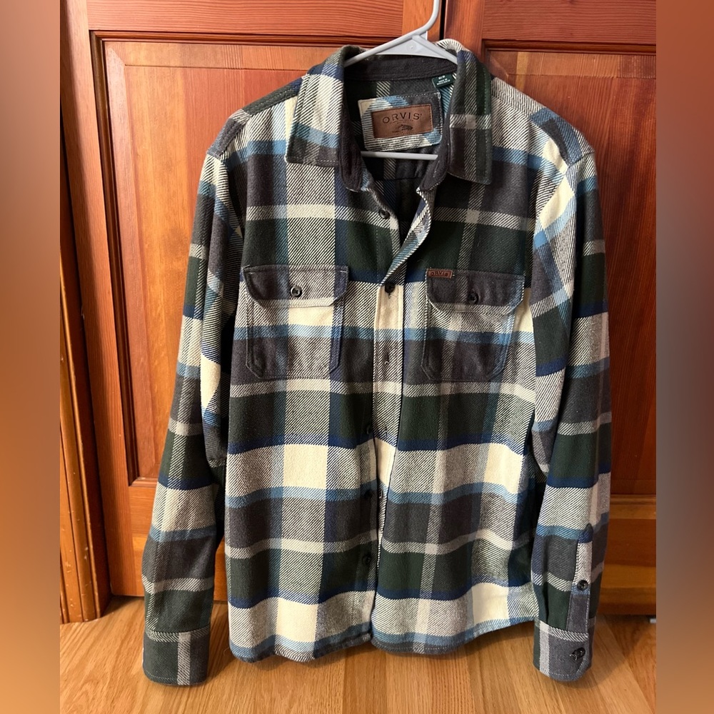 Men’s flannel button up